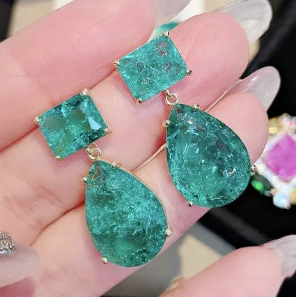 Aretes colgantes de gota