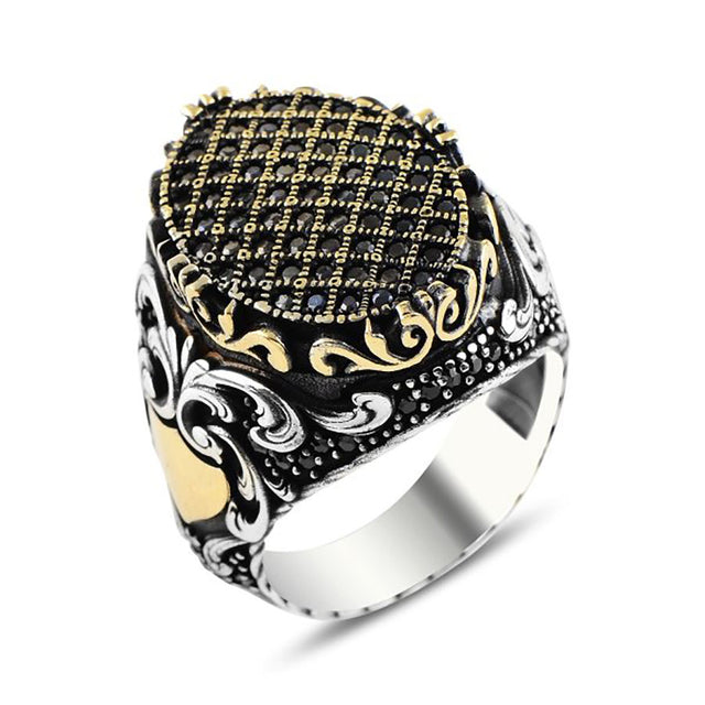 Anillo ovalado con circonias