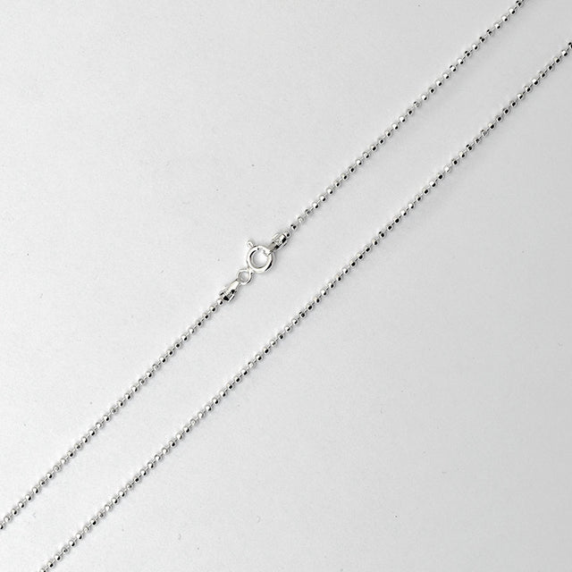 Cadena de esferas facetadas