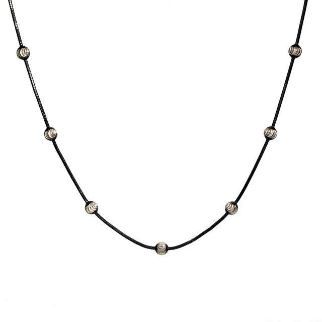 Collar con esferas