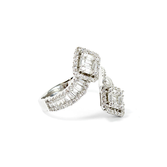 Anillo con circonias en baguette