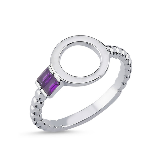 Anillo con circonias violetas y círculo