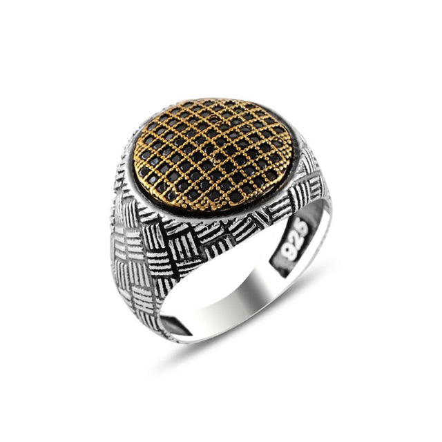 Anillo redondo con circonias