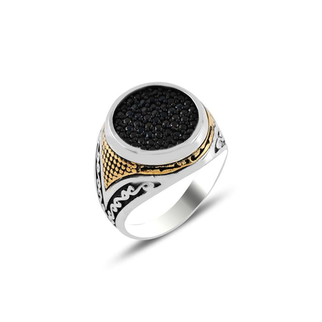 Anillo redondo con circonias