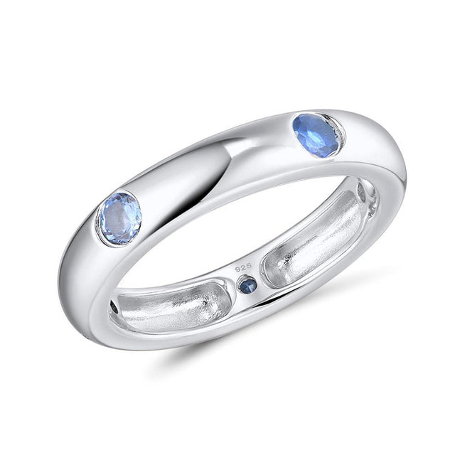 Anillo de plata con circonias