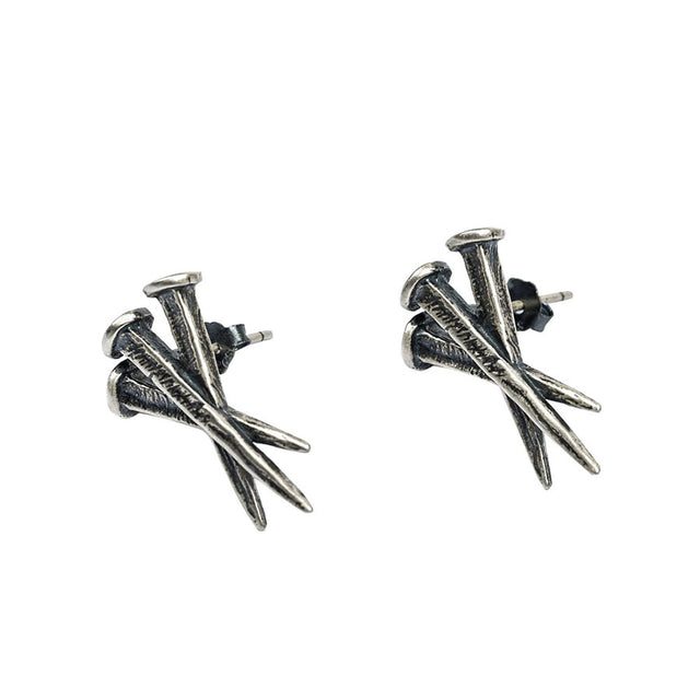 Aretes de clavos